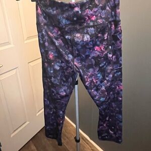 Avia Women's Leggings - Purple and Blue Floral